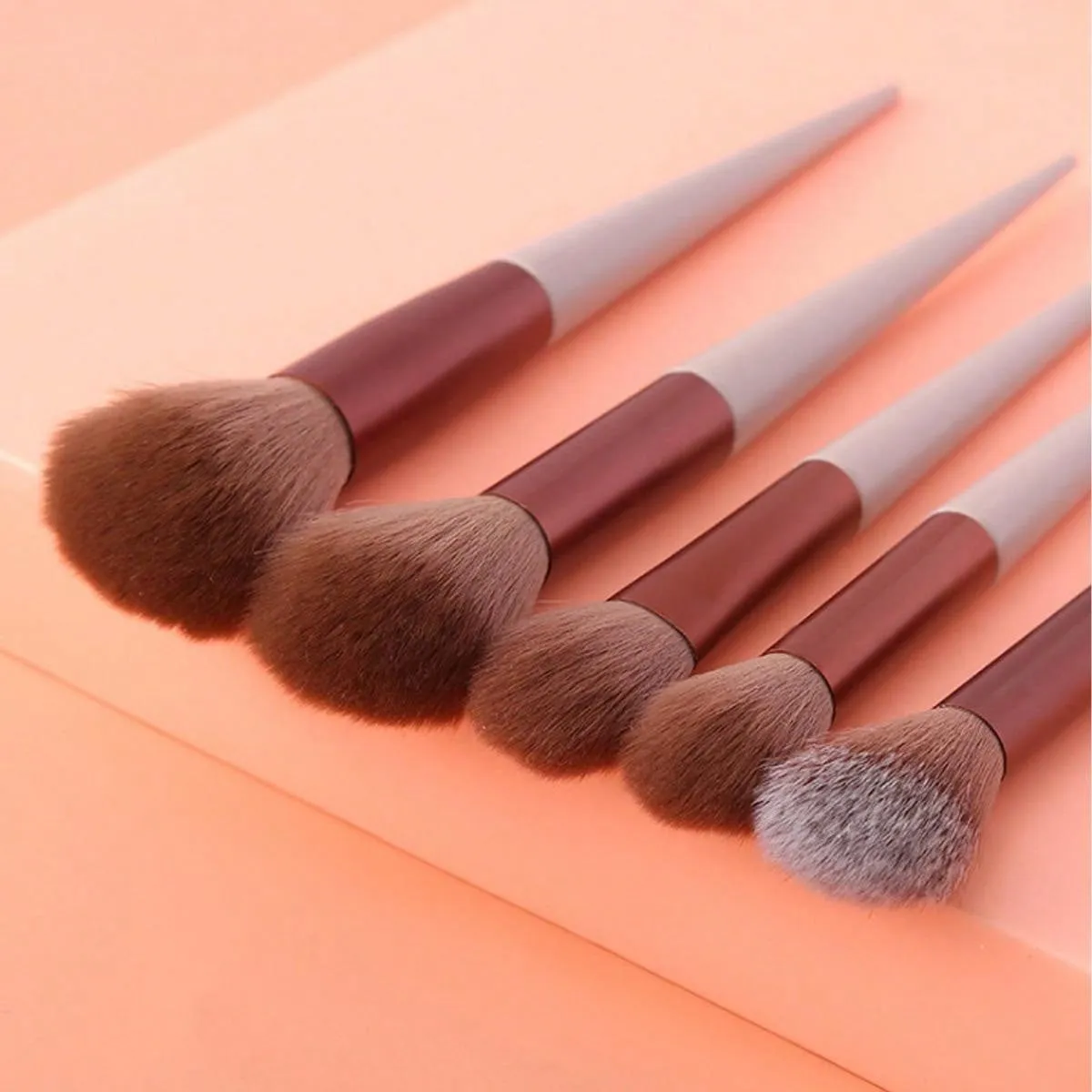 14pcs Makeup Brush Set, Including Coffee-Colored Powder Brush, Blush Brush, Contour Brush, Eye Shadow Brush, Sponge, Makeup Egg, Beginner Essential, Portable Storage Bag, Travel Makeup Tool