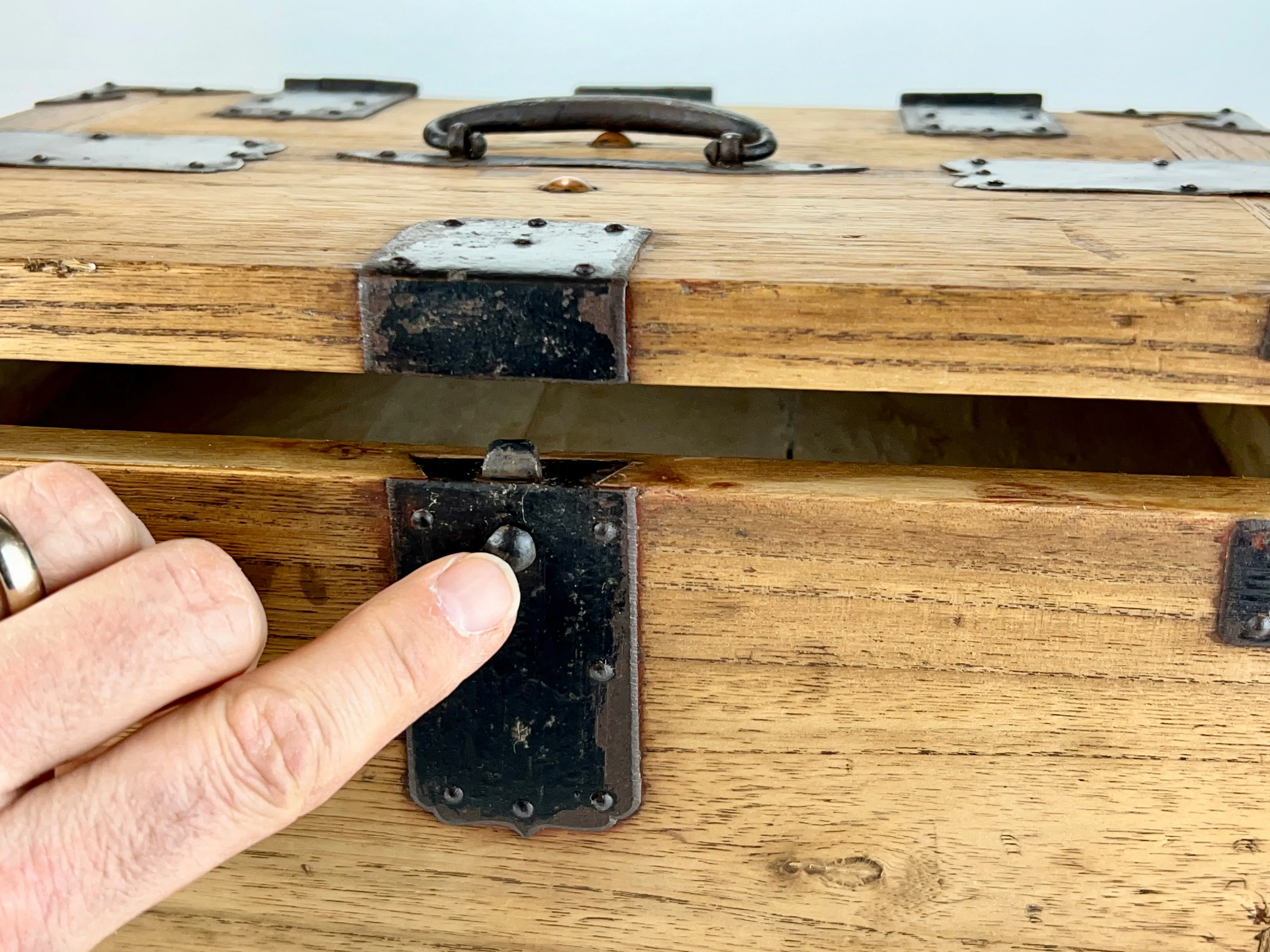 Antique Japanese Meiji Era c1890 Kiri Wood Suzuribako Calligraphy Tansu 12"