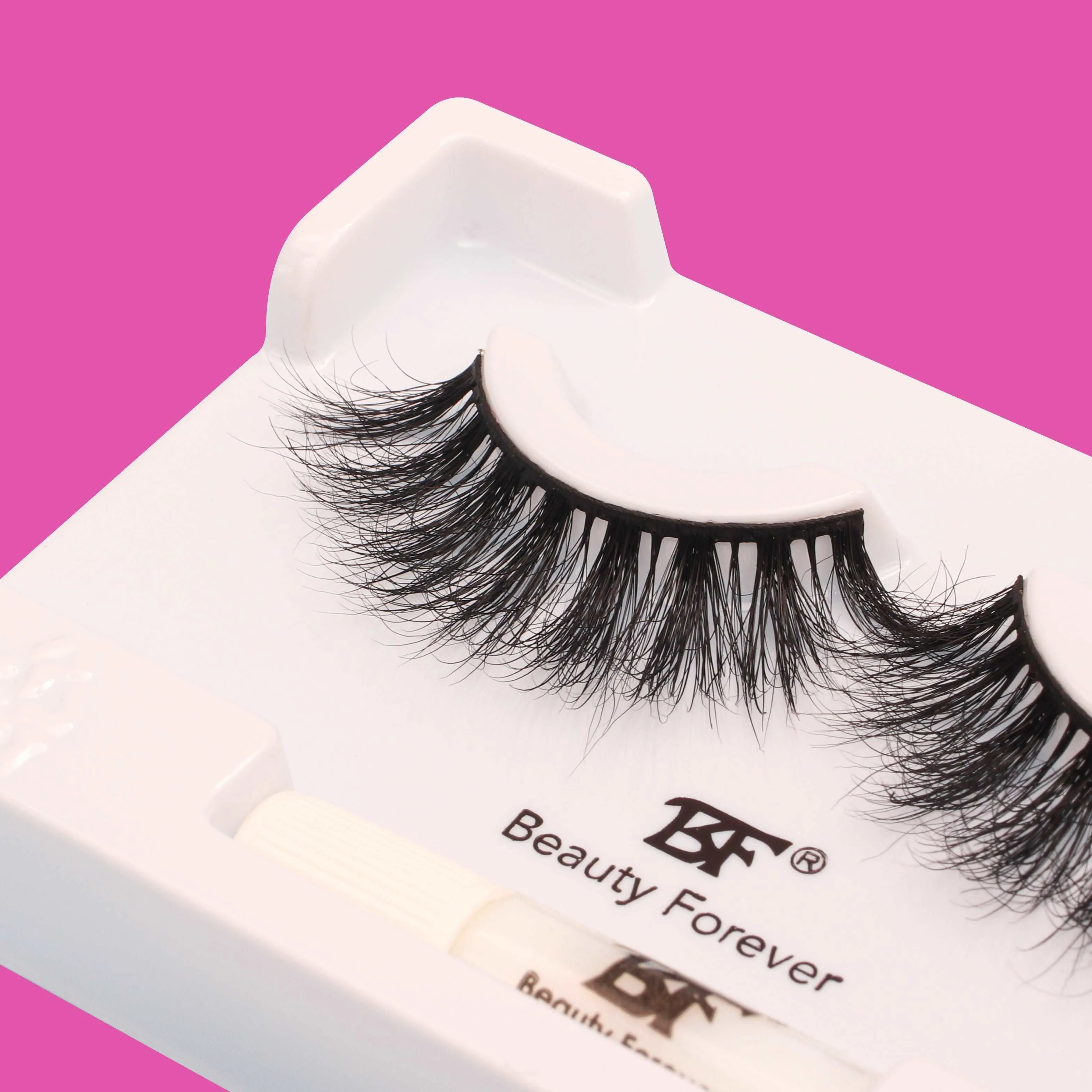 Faux Mink 3D Eyelashes-Mitchelle No. 125 (Elegantly layered lashes for defined looks)