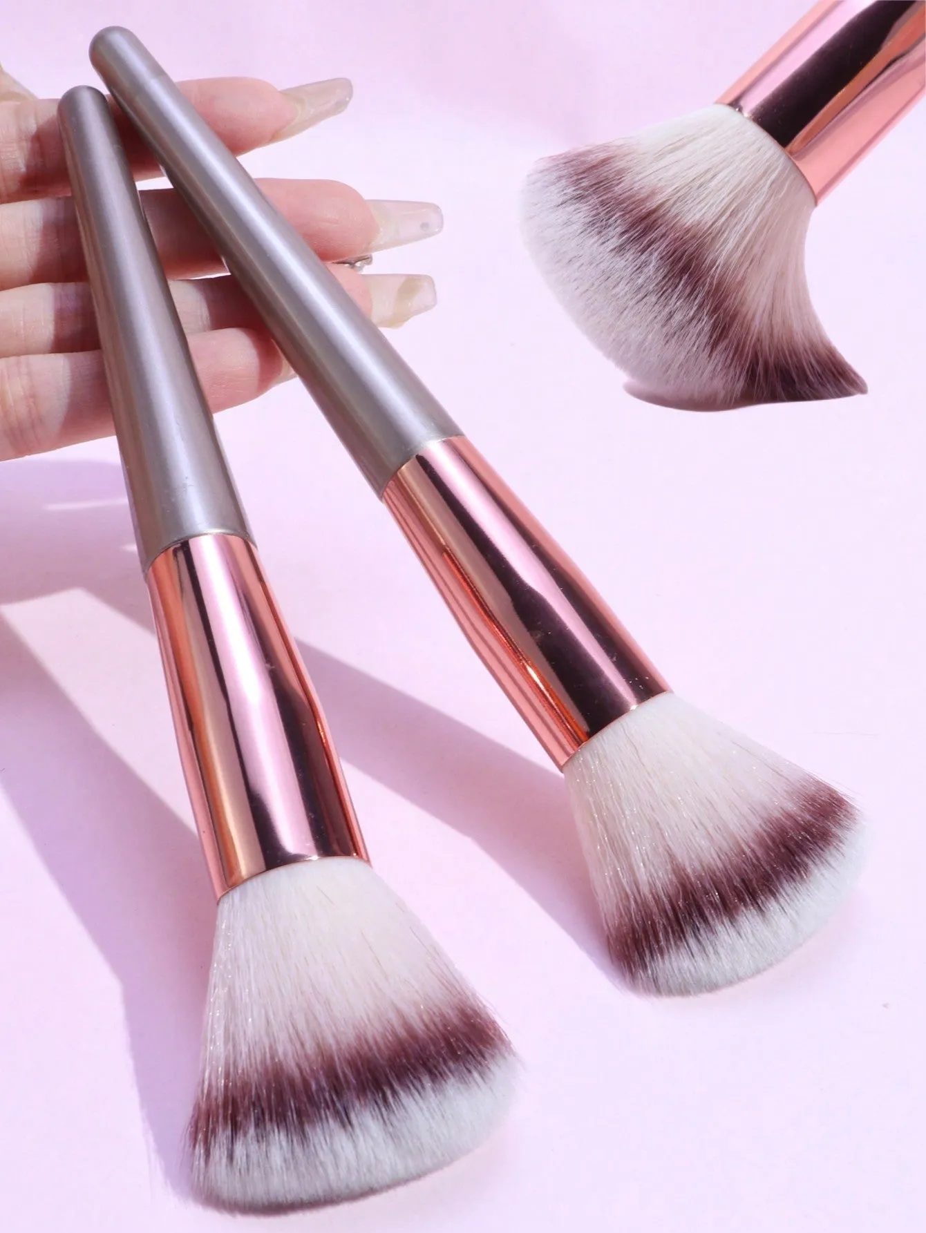 One Large Size Blush Brush Powder Brush Fluffy Multifunctional Makeup Brush Portable Professional Beauty Tool Manicure Powder Brush Blush Brush.