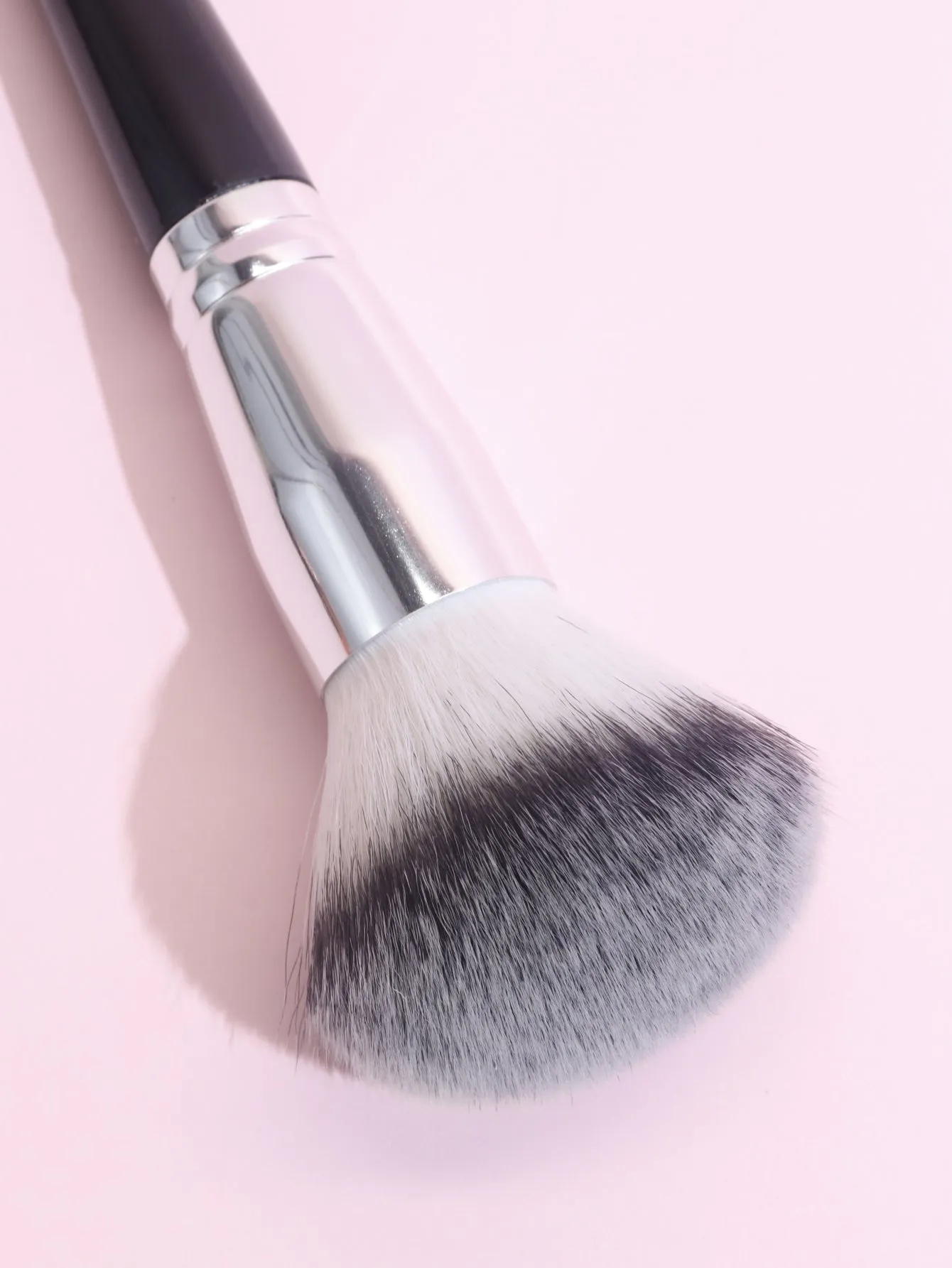 One Large Size Blush Brush Powder Brush Fluffy Multifunctional Makeup Brush Portable Professional Beauty Tool Manicure Powder Brush Blush Brush.